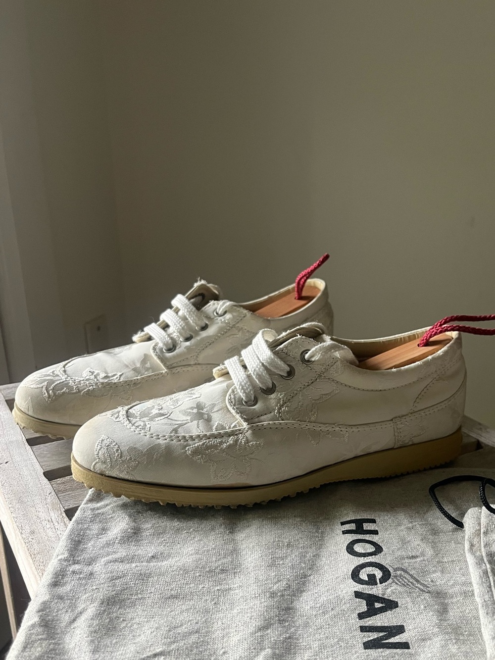 Hogan Interactive Floral Satin Embroidered Sneakers EU 39 US 8 Ivory with Bag